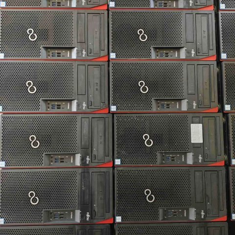 Акція! Fujitsu Esprimo P957 i5-6500 — Готовий до апгрейду: NVMe + багато слотів + Німеччина