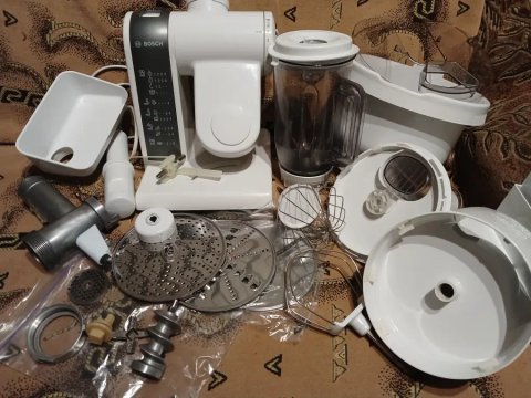 Акційний розпродаж Кухонний комбайн Bosch MUM 4855/05 600W