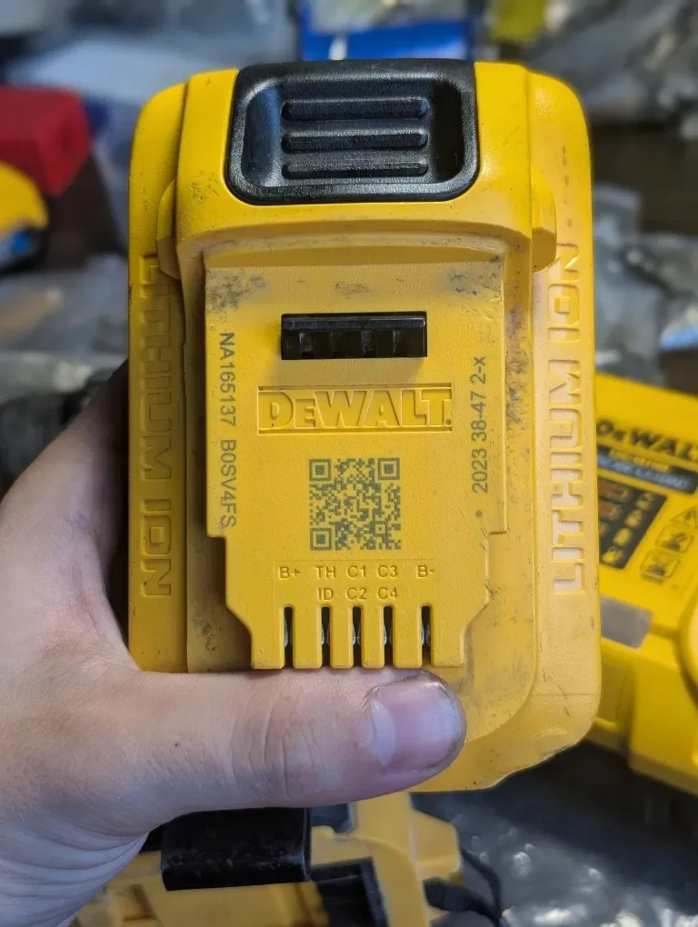 Акумулятор Dewalt powerstack 5ah 18v xr (20v max), DCBP520 (DCBP518) — фото 2