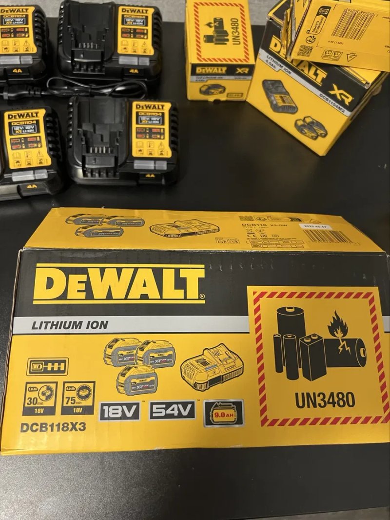 Акумулятори DeWalt 18V 4Ah (DCB182) 5Ah (DCB184)FLEXVOLT 54V 6Ah(DCB546) 9Ah (DCB547) Зарядні пристрої — фото 5