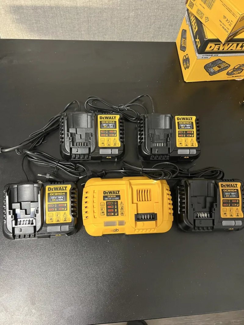 Акумулятори DeWalt 18V 4Ah (DCB182) 5Ah (DCB184)FLEXVOLT 54V 6Ah(DCB546) 9Ah (DCB547) Зарядні пристрої — фото 6