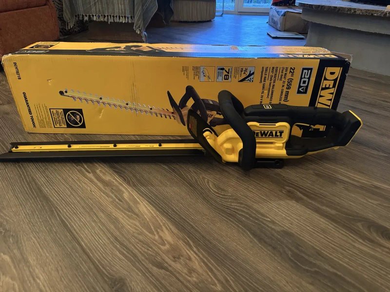 Акумуляторний кущоріз Dewalt DCHT821 20v. — фото 3