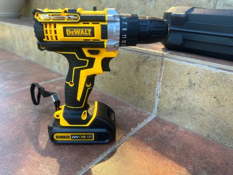 Шуруповерт акумуляторний dewalt. Шурупокрут ударний Шуруповерт ударный — фото 6