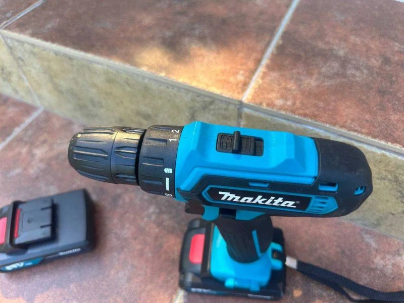 Акумуляторний шуруповерт Makita з DFR патроном та набором. Шурупокрут — фото 3