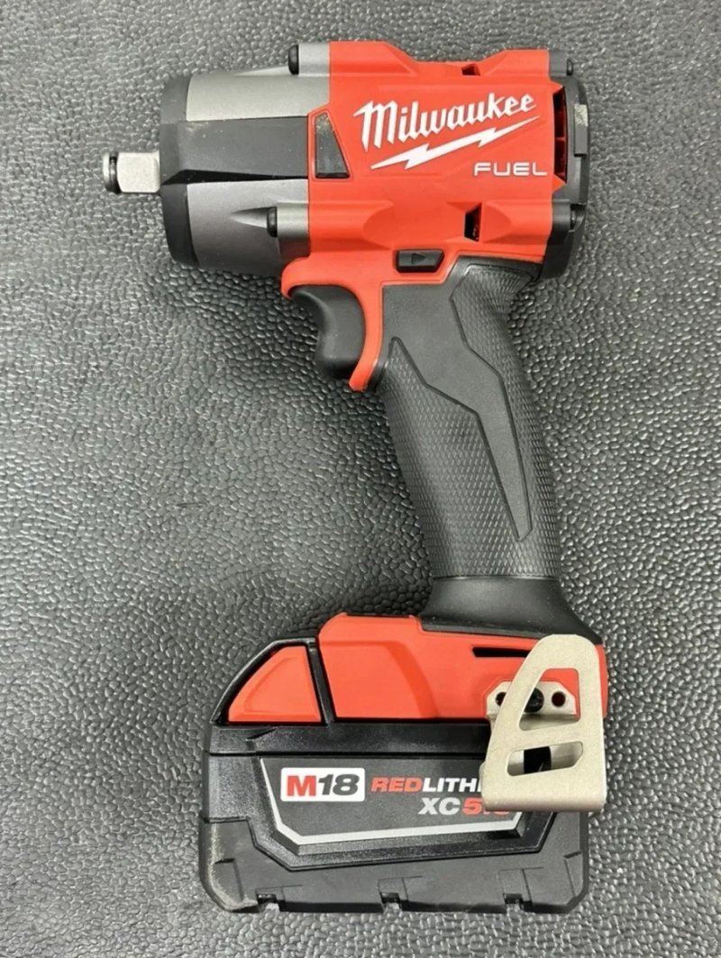 Акумуляторний ударний гайковерт 1/2" Milwaukee 2962-20 (FMTIW2F12-0X) M18 FUEL 880Hm — фото 2