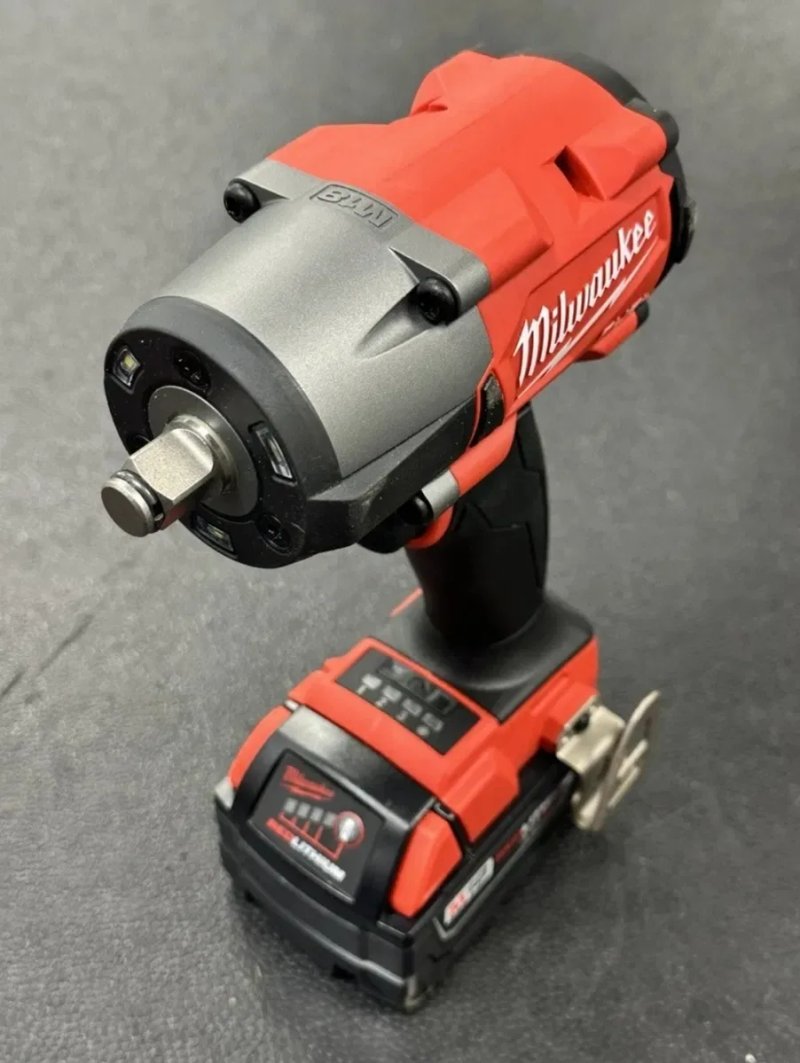 Акумуляторний ударний гайковерт 1/2" Milwaukee 2962-20 (FMTIW2F12-0X) M18 FUEL 880Hm — фото 4