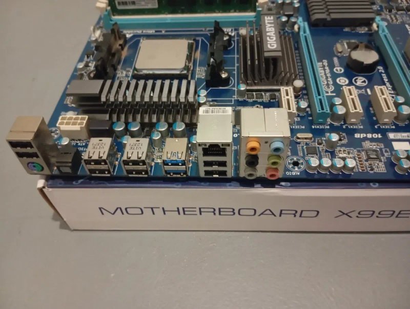 AM3+ Gigabyte GA 970 D3/ FX 4200 3.4Ghz/8gb ddr3 — фото 3