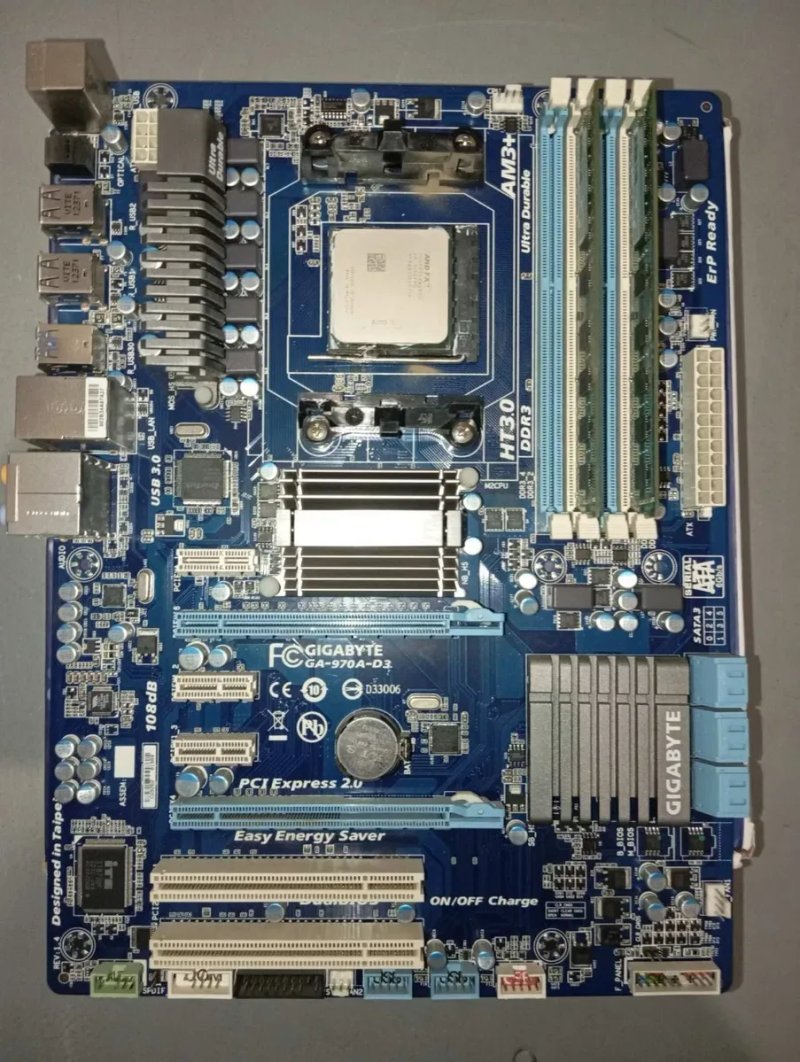 AM3+ Gigabyte GA 970 D3/ FX 4200 3.4Ghz/8gb ddr3 — фото 4