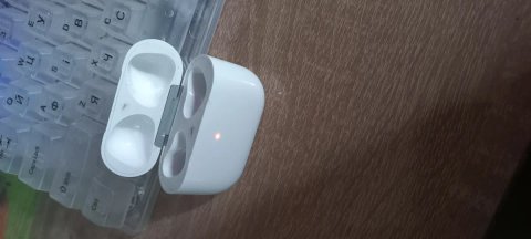 Apple AirPods (невидомая модель)