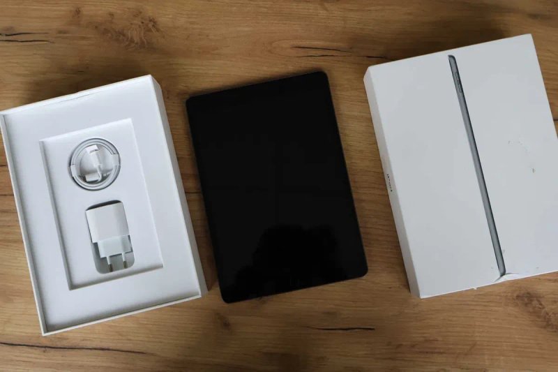 Apple iPad 10.2 2021 (9-Gen) 64Gb Space Gray A2602 Wi-Fi Оригінал! — фото 3