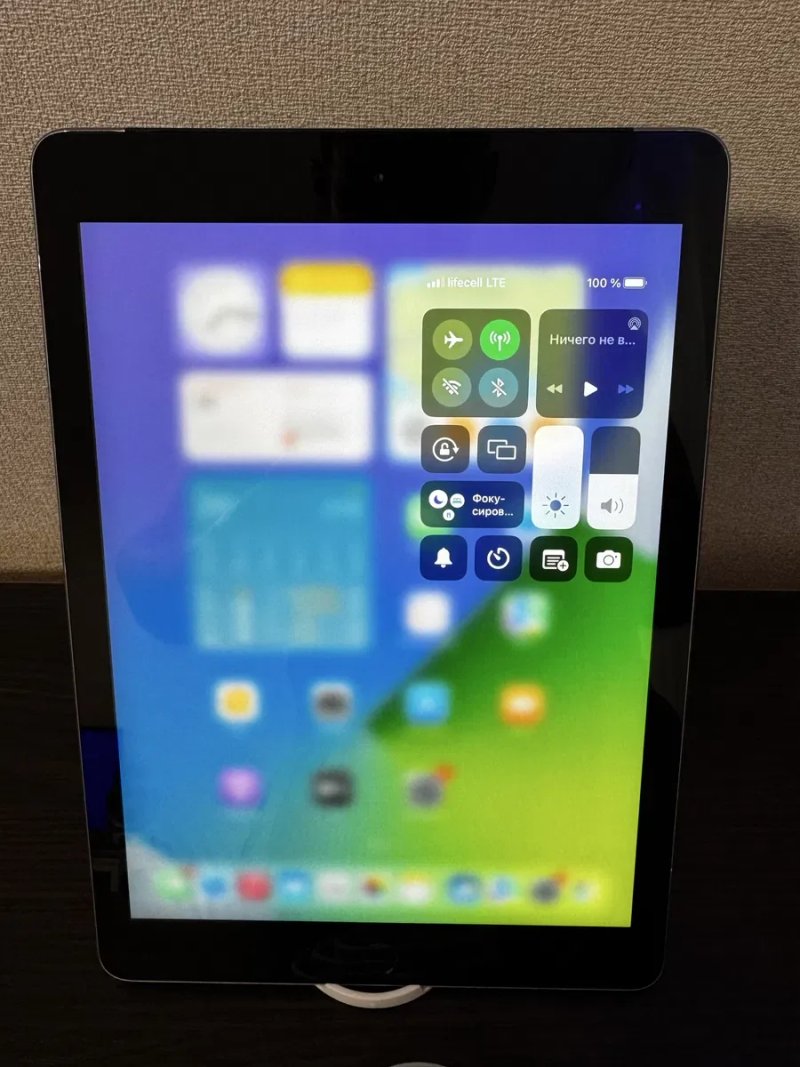 Apple IPad 5 Gen. WIFI+ LTE 128 Gb — фото 2