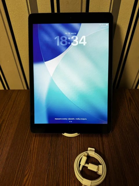 Apple Ipad 8 Gen. 32 Gb. WiFi.  IOS 26.