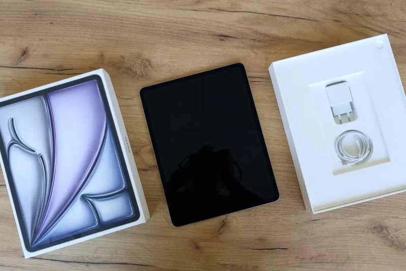 Apple iPad Air 13 2025 128Gb M3 Space Gray A3268 Wi-Fi Оригінал! — фото 3
