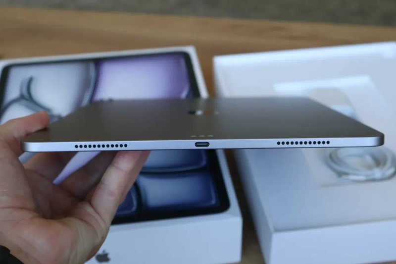 Apple iPad Air 13 2025 128Gb M3 Space Gray A3268 Wi-Fi Оригінал! — фото 6