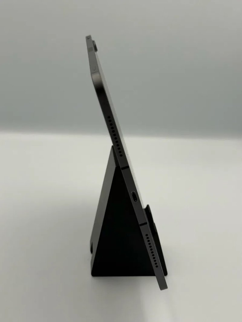 Apple iPad Air 5 M1 процесор 64 gb Space Gray WiFi  гарантія для навчання ігор, чудовий стан — фото 5