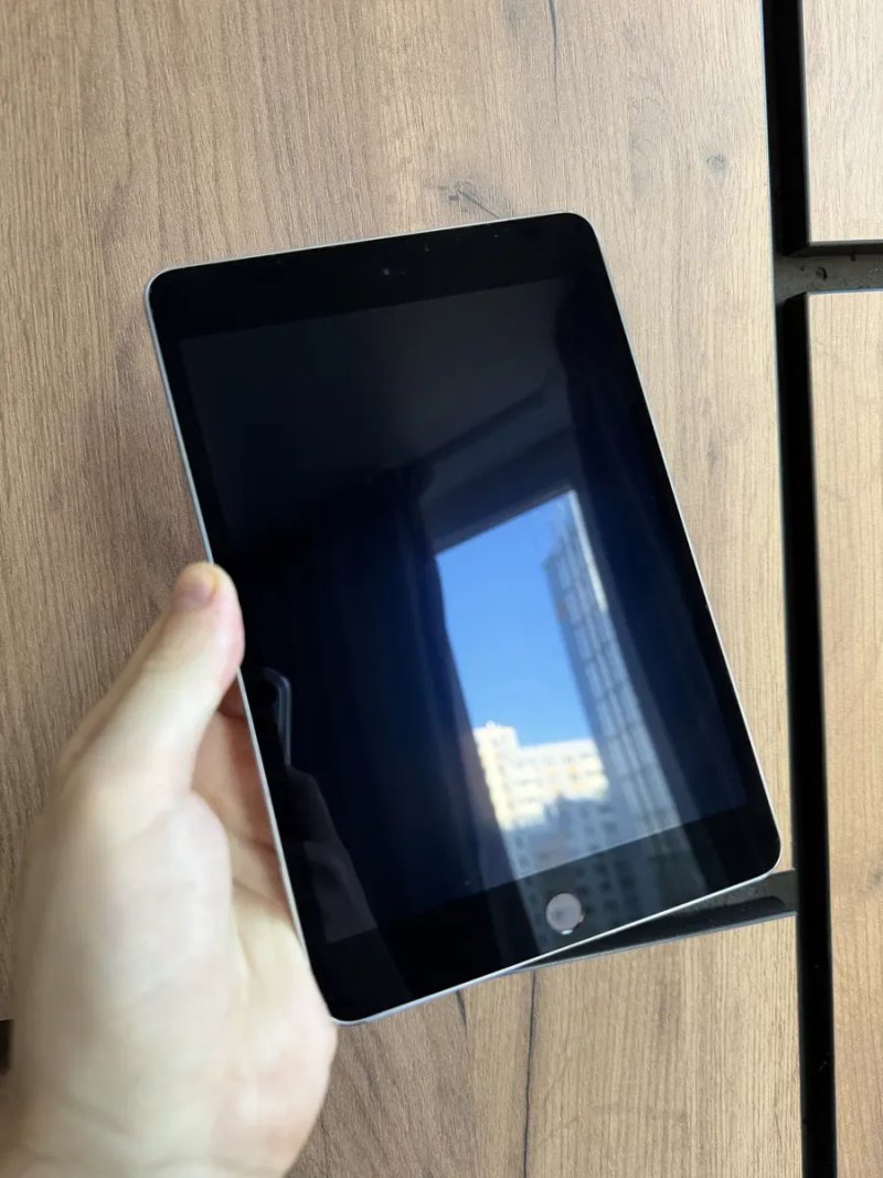 Apple iPad Mini 4 128gb Wi-Fi a1538 — фото 3