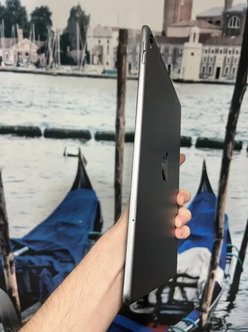 Apple iPad Pro 9.7" 128gb Wi-Fi+LTE з гарантією АКБ 94% — фото 2