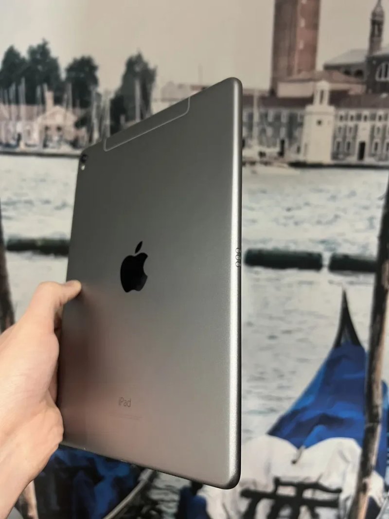Apple iPad Pro 9.7" 128gb Wi-Fi+LTE з гарантією АКБ 94% — фото 3