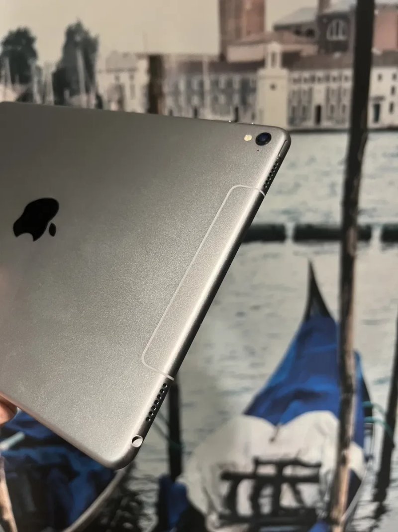 Apple iPad Pro 9.7" 128gb Wi-Fi+LTE з гарантією АКБ 94% — фото 4