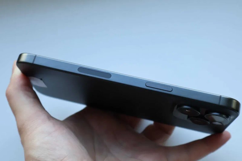 Apple Iphone 15 Pro Max 256Gb Black Titanium Neverlock Оригінал! — фото 7