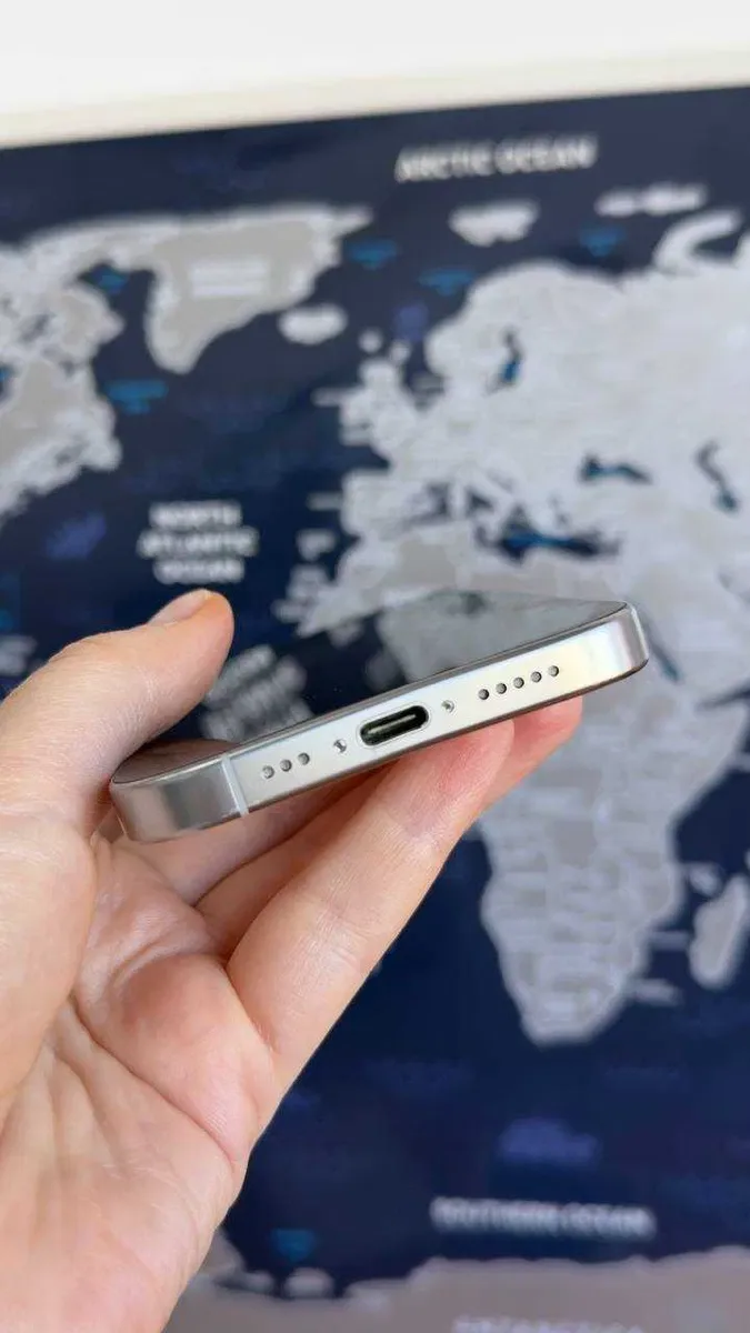 Apple Iphone 16 Pro 128Gb White Titanium Neverlock з фізичною сімкою — фото 7