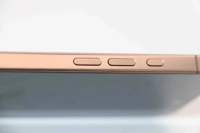 Apple iPhone 16 Pro 256GB Desert Titanium, ідеальний стан,заблокований по Icloud! На запчастини! — фото 7