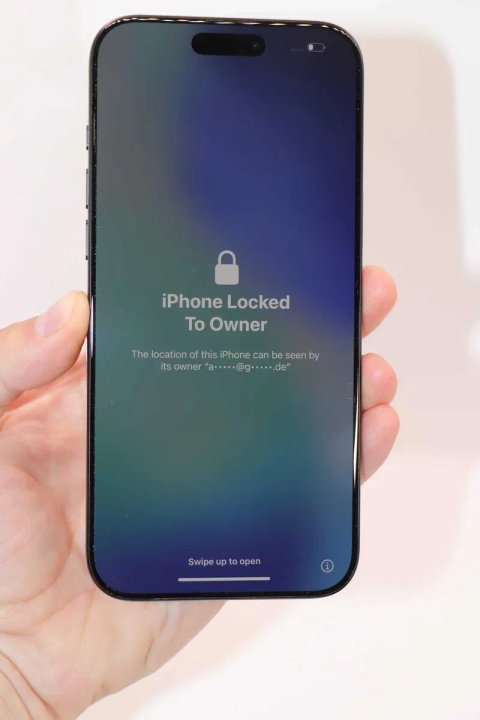 Apple iPhone 16 Pro Max 256GB Black Titanium, ідеальний стан! заблокований по Icloud!На запчастини