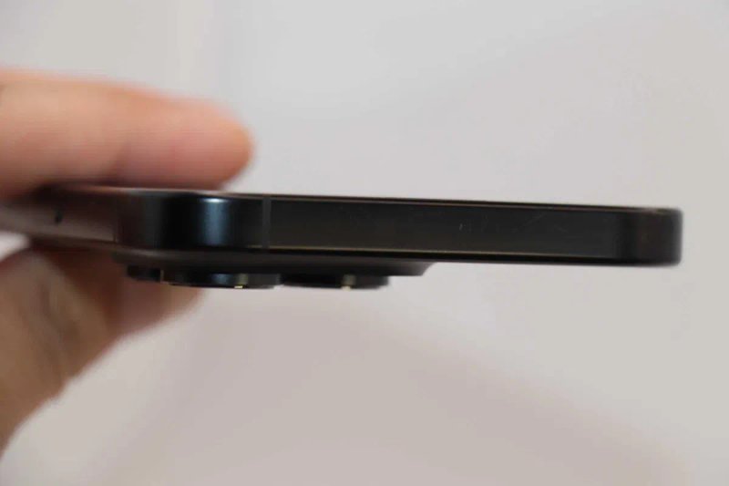 Apple iPhone 16 Pro Max 256GB Black Titanium, ідеальний стан! заблокований по Icloud!На запчастини — фото 4