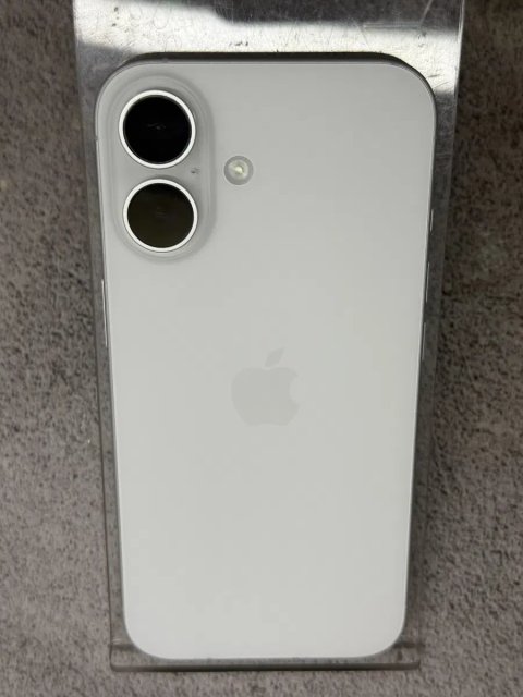 Apple iPhone 16 WHITE 128Gb ЯК НЕВЕРЛОК АКБ 100%