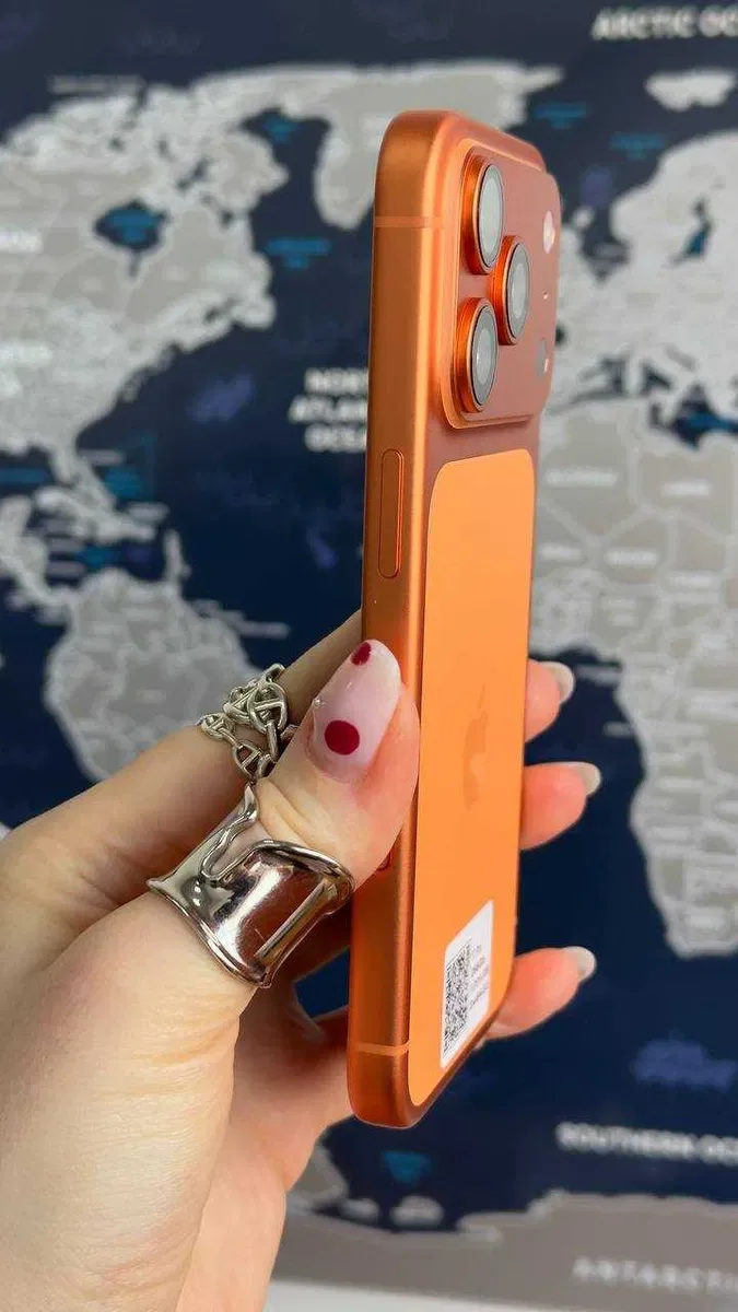 Apple Iphone 17 Pro 256Gb Cosmic Orange Neverlock — фото 3