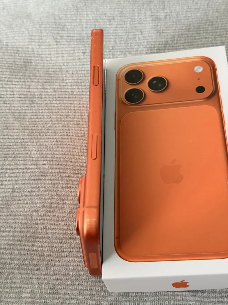 Apple iphone 17 Pro Max 256 Orange — фото 2