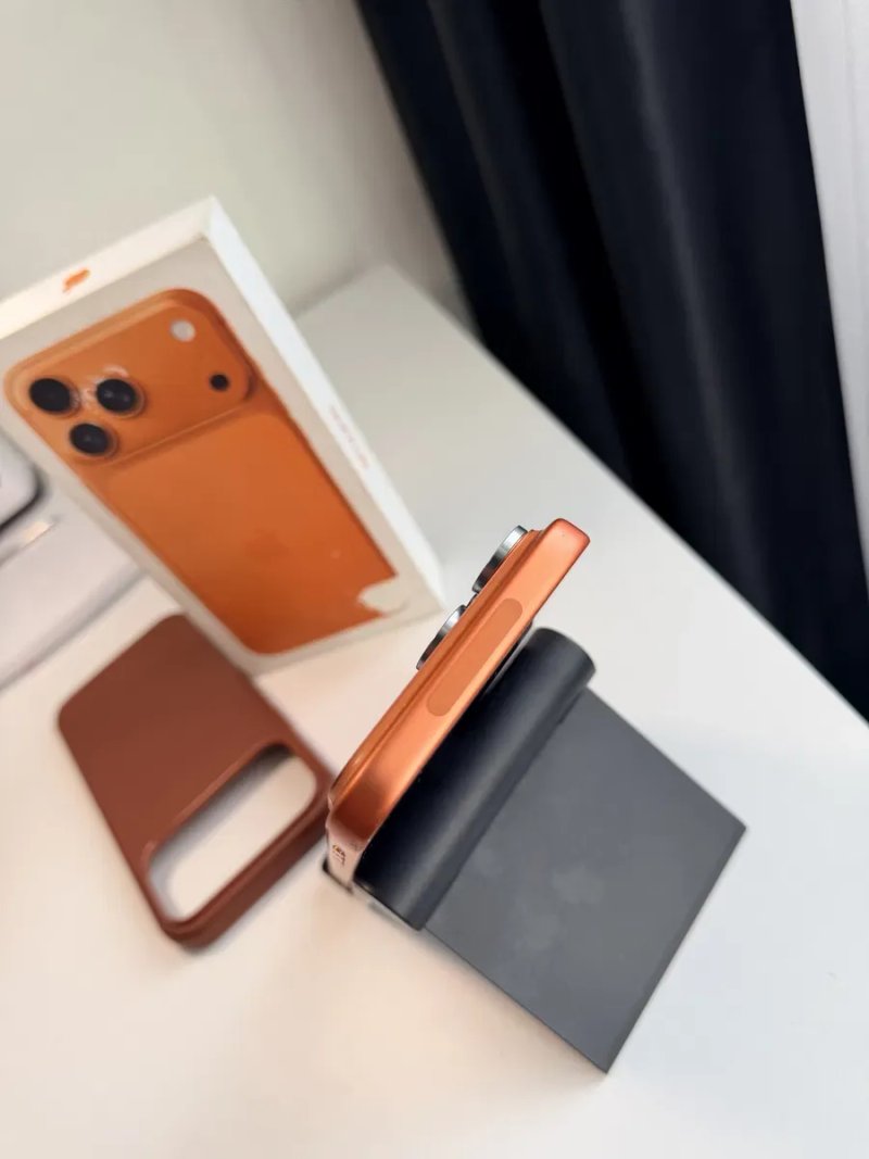 Apple iPhone 17 Pro Max 256GB Cosmic Orange!! 1180$ — фото 4