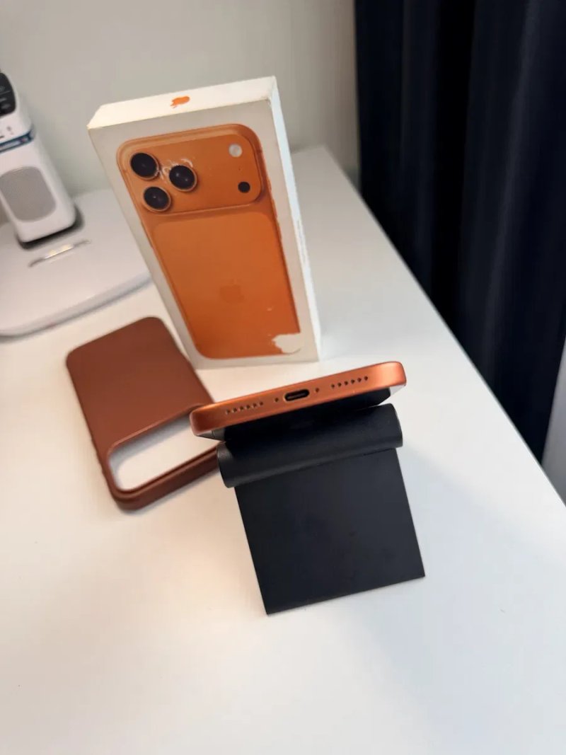Apple iPhone 17 Pro Max 256GB Cosmic Orange!! 1180$ — фото 6