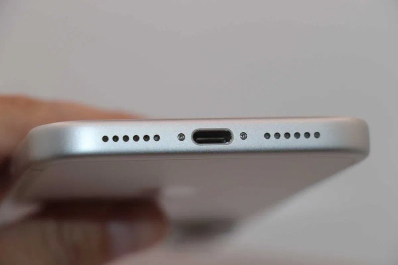 Apple iPhone 17 Pro Max 256GB Silver (MFYM4), заблокований по ICLOUD, ідеальний стан! — фото 5