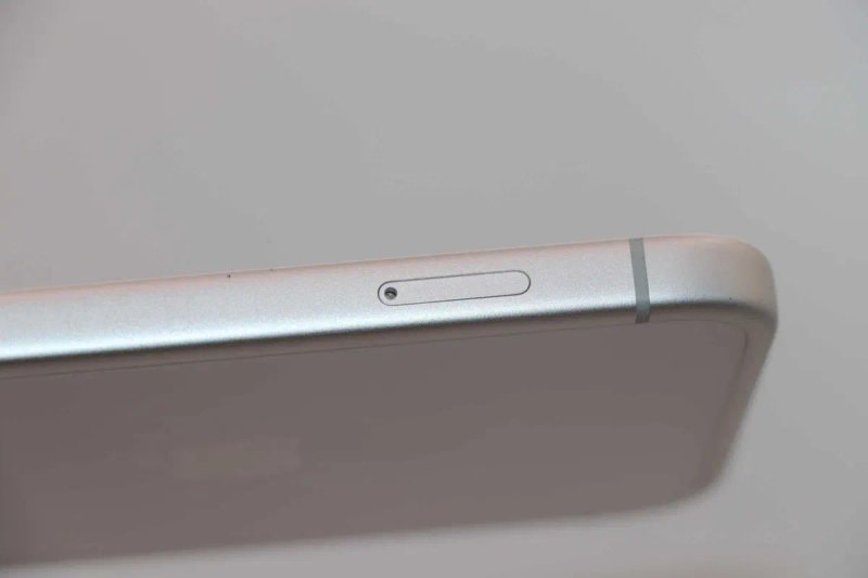 Apple iPhone 17 Pro Max 256GB Silver (MFYM4), заблокований по ICLOUD, ідеальний стан! — фото 6