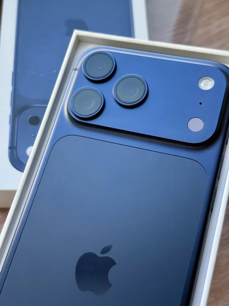 Apple Iphone 17 Pro Max Deep Blue 256gb Open Box — фото 2