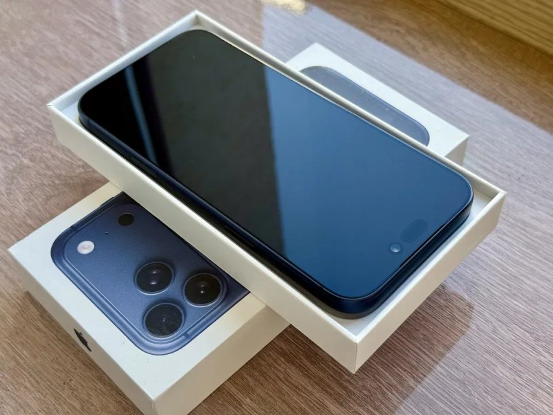 Apple Iphone 17 Pro Max Deep Blue 256gb Open Box — фото 3
