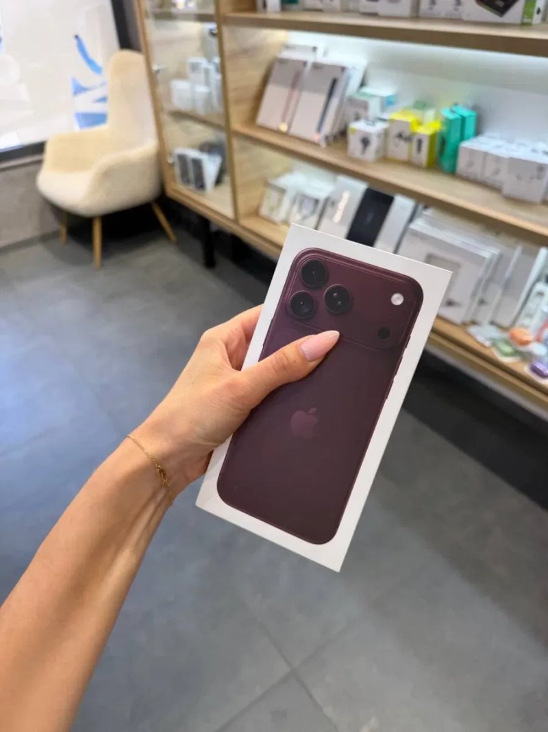 Apple iPhone 18 Pro Max 1TB. (Burgundy) — фото 2