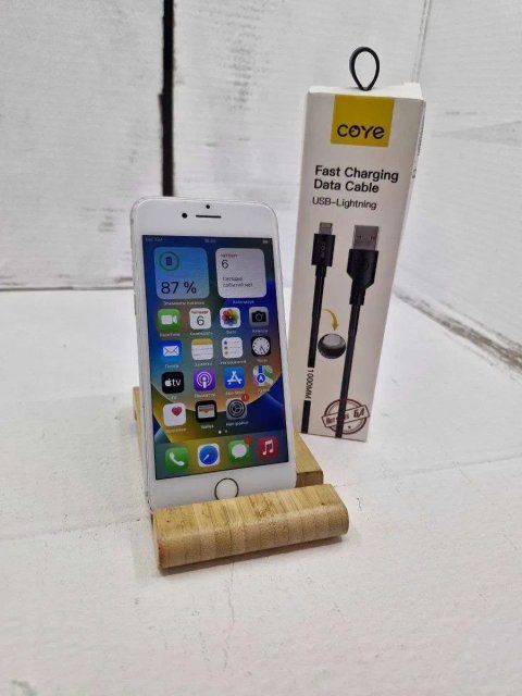Apple iPhone 8 64GB смартфон  | Батарея НОВА | Хороший стан