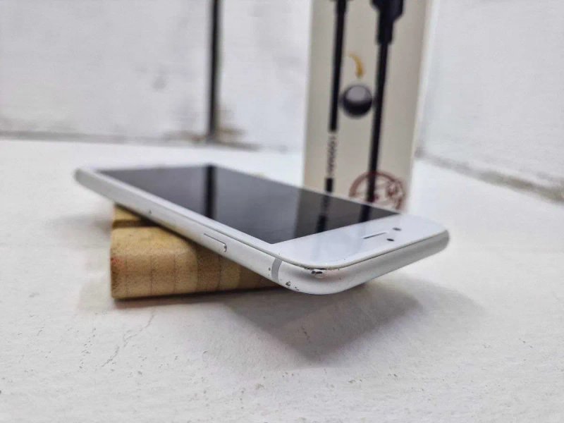 Apple iPhone 8 64GB смартфон  | Батарея НОВА | Хороший стан — фото 5