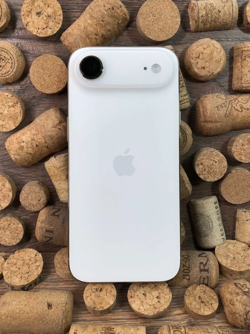 Apple iPhone Air 256Gb. Cloud White. Стан - ідеальний! батарея 94% — фото 5