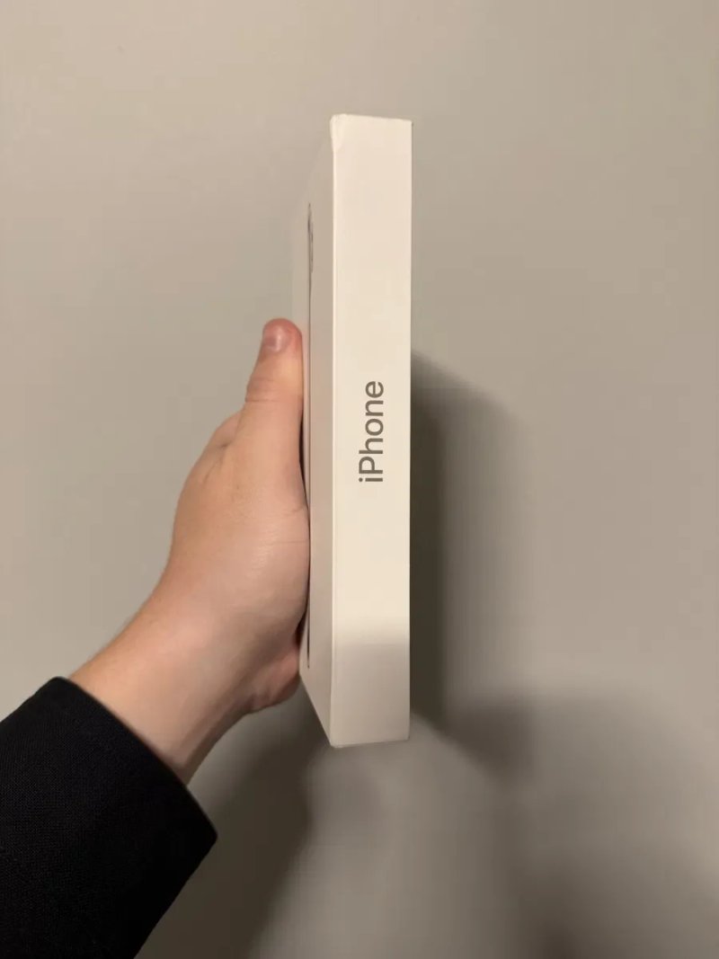 Apple iPhone Air 512GB Light Gold (MG3A4, MG1H4, MG2U4) — фото 2