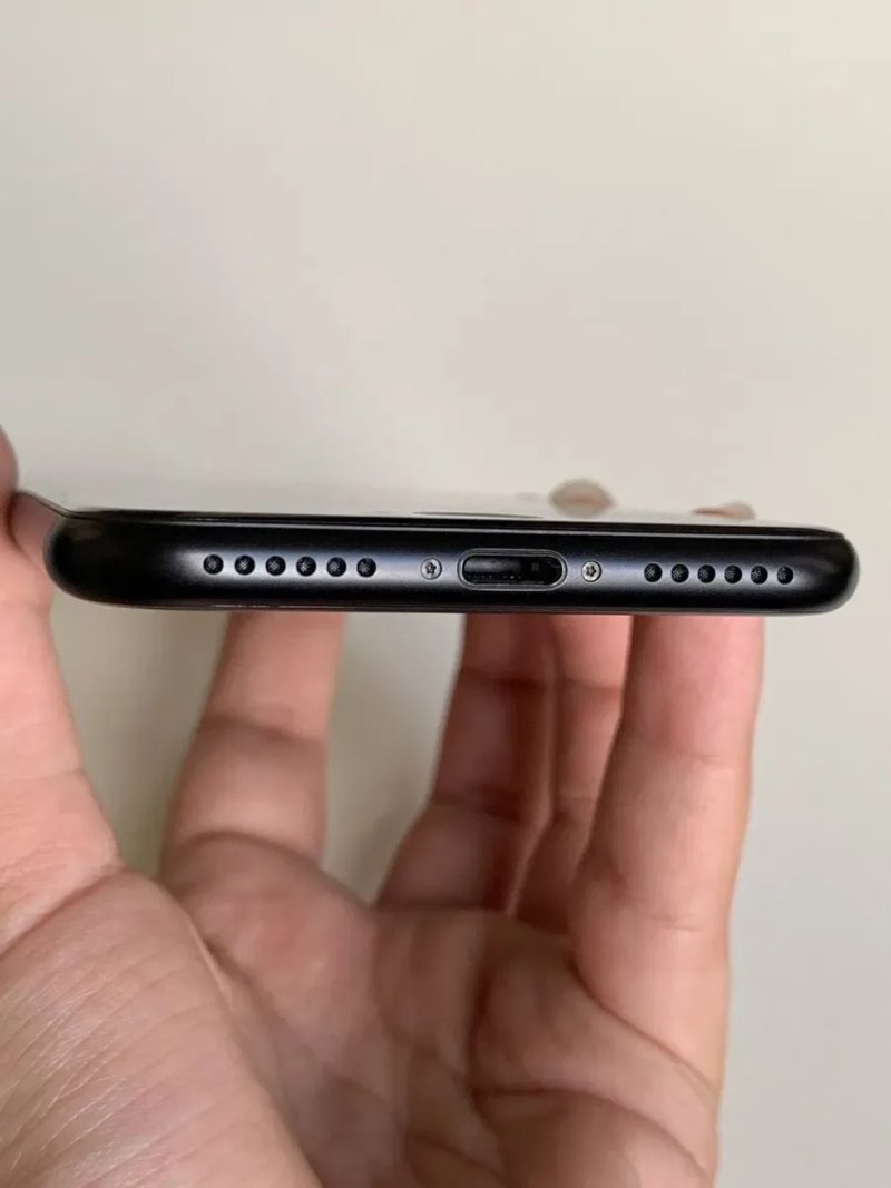 Apple iPhone SE 2 2020 64 Gb Black (MHGE3) — фото 5