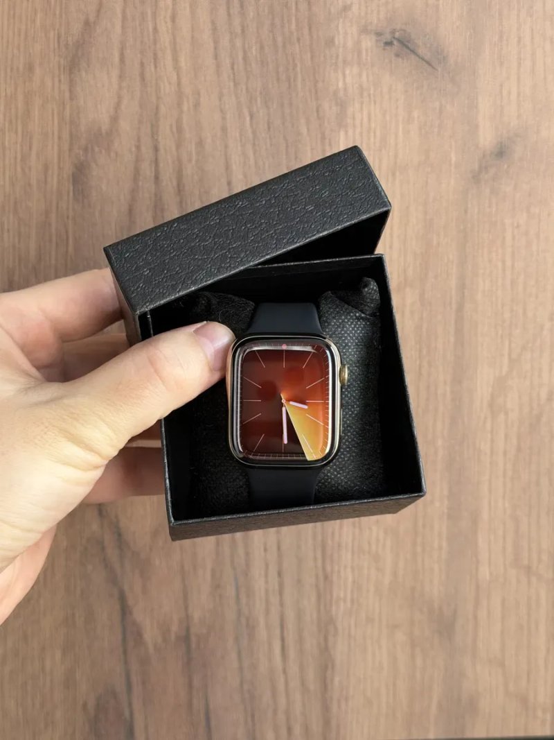 Apple Watch 9 45mm Gold Stainless Steel — фото 7