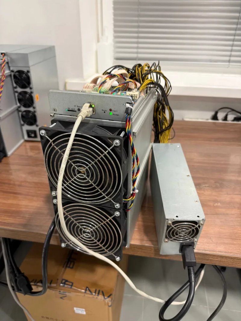 Asic Antminer Z15 430 k/Sol, дохід $700+/ місяць. Наявність, Асік — фото 3