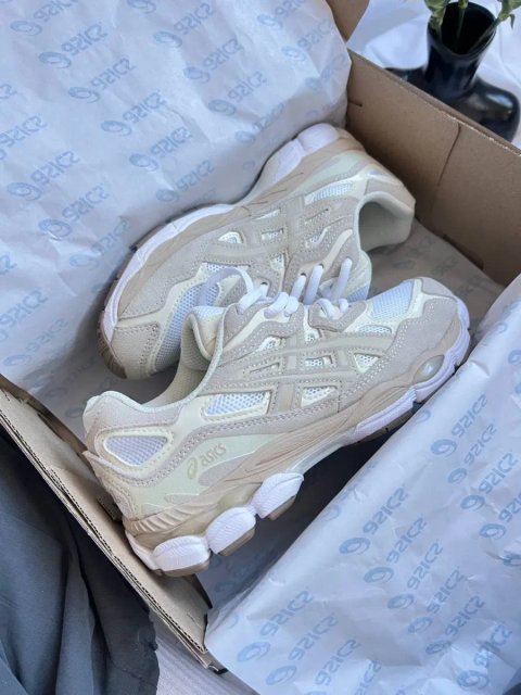 Asics Gel-Nyc Beige трендові жіночі кросівки асікс гель нюк