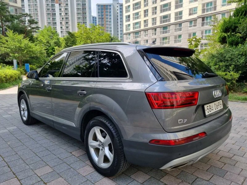 Audi Q7 2016 року з Кореї — фото 3