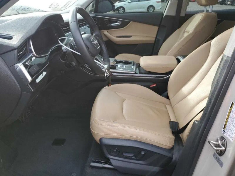 Audi Q7 Premium Plus SR 2020 року - розкішний 7-місний кросовер — фото 7