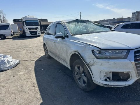 Audi Q7 Продам ( Терміново)