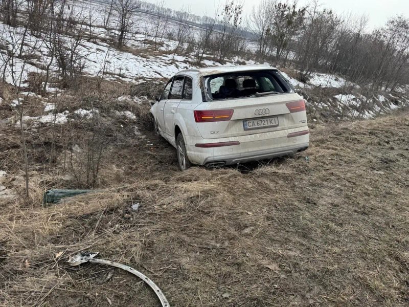 Audi Q7 Продам ( Терміново) — фото 4